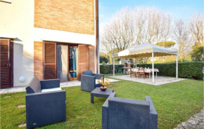 2 Bedroom Lovely Apartment In Lido Di Camaiore
